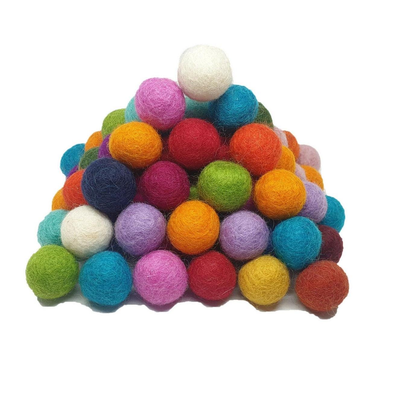 2cm Felt balls variations 1