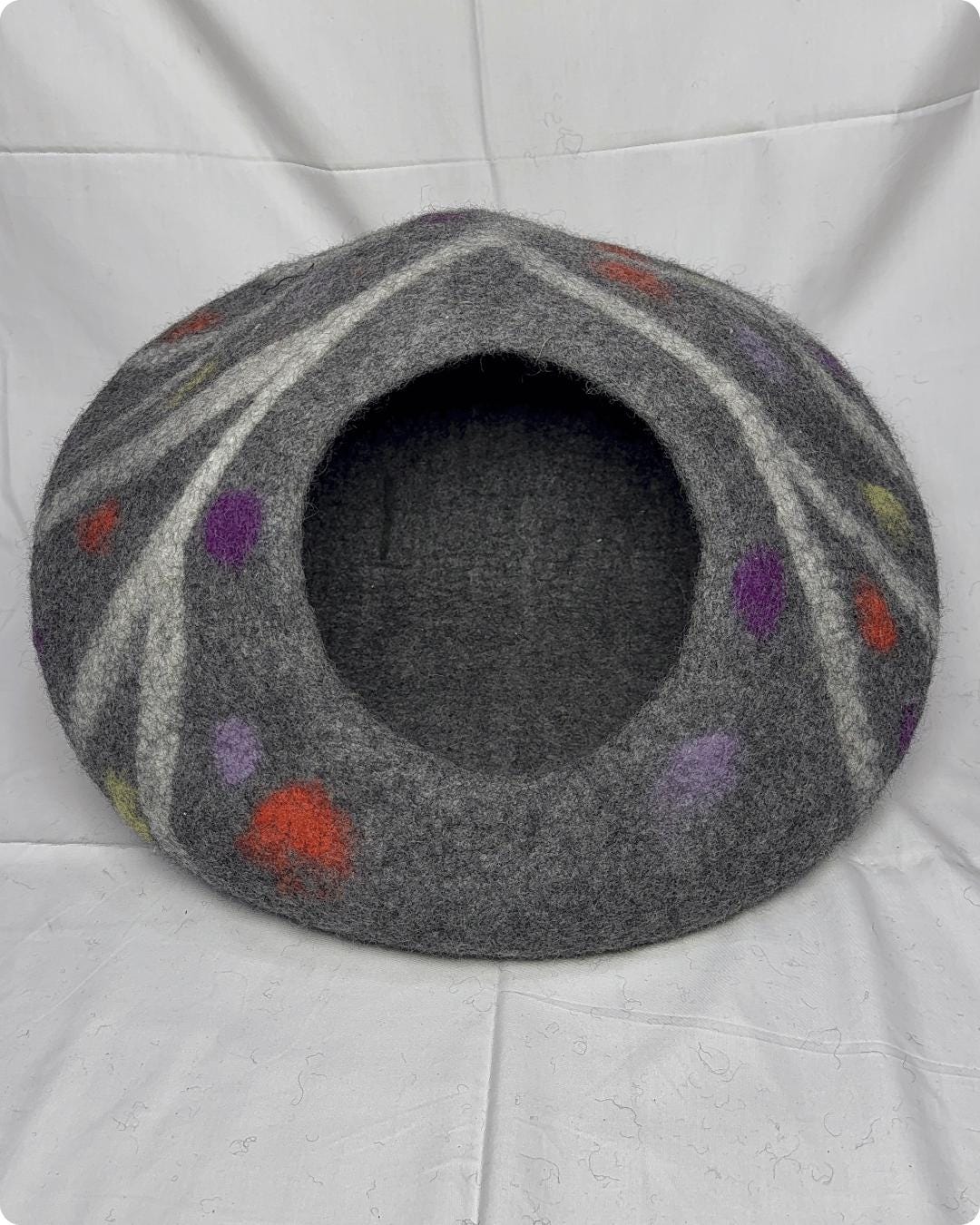 50cm Gray Cat Bed - Handmade Felt Cat Cave - Premium Woolen Cat Cocoon