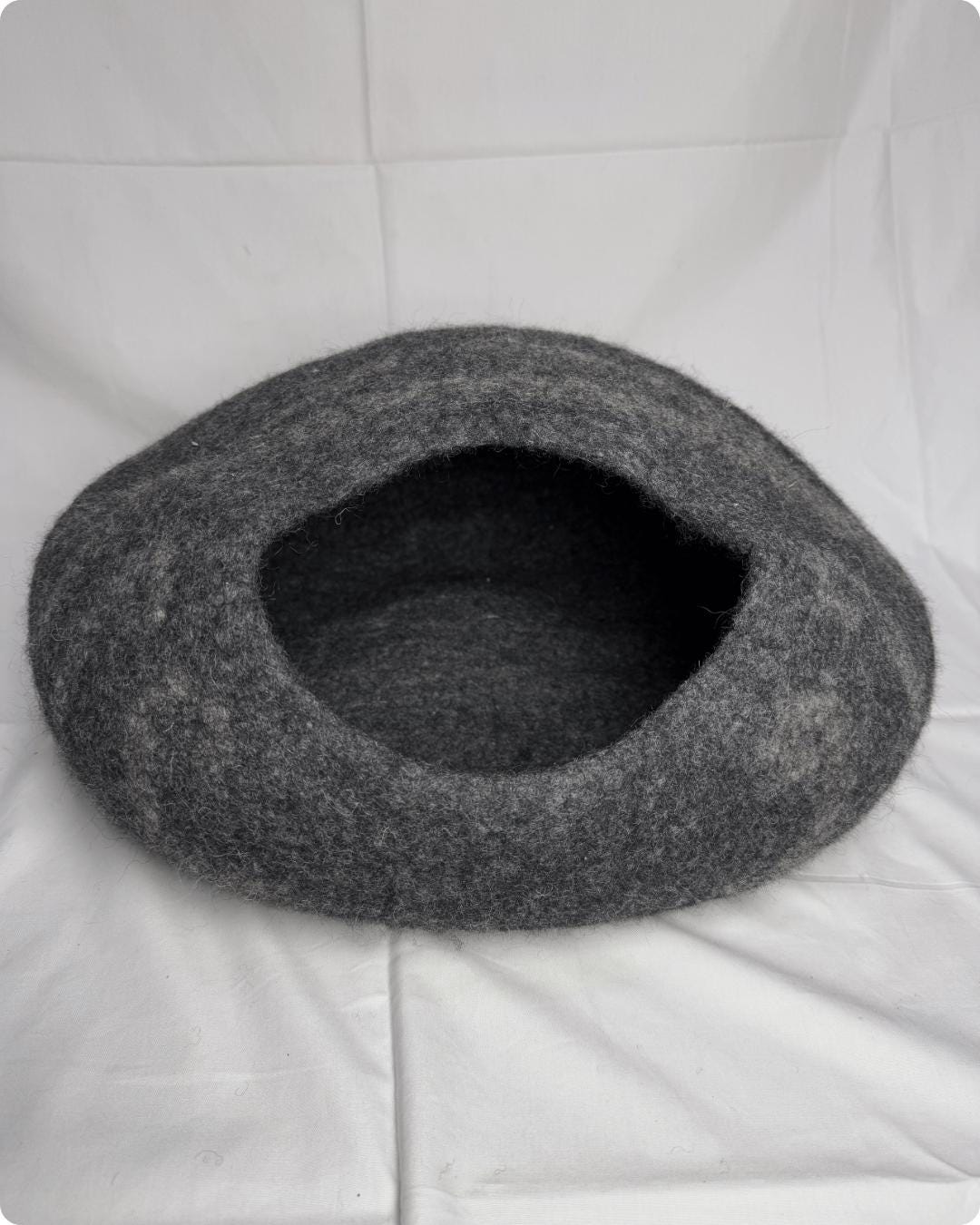 50cm Large Cat Bed - Handmade Felt Cat Cave - Premium Woolen Cat Cocoon