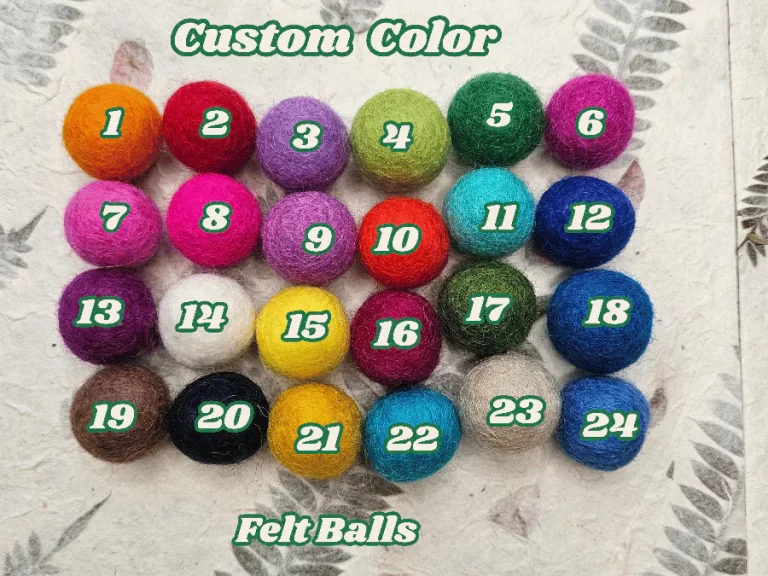 Felt balls - 2 cm - many colors -  felt beads -  100% wool (felt wool)