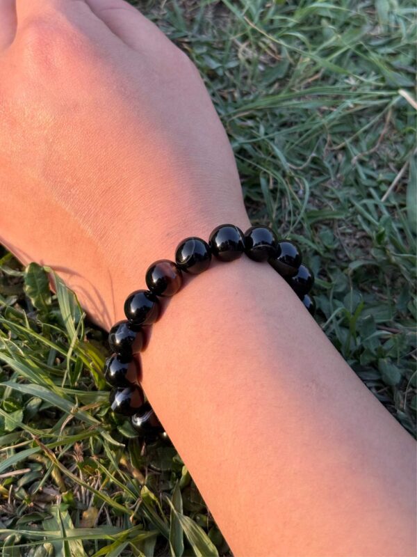 black obsidian 10mm natural gemstone bracelet top view