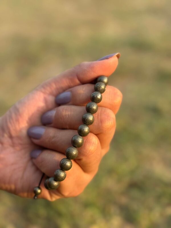 gold obsidian natural gemstone bracelet front