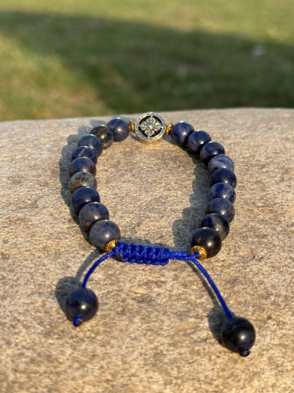 sodalite natural gem stone bracelet with guru bead in stone side
