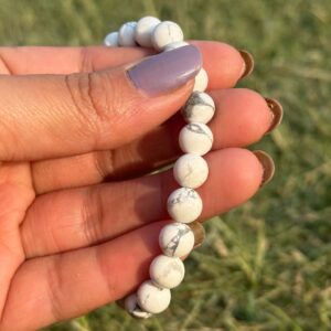white howlite natural gemstone bracelet main