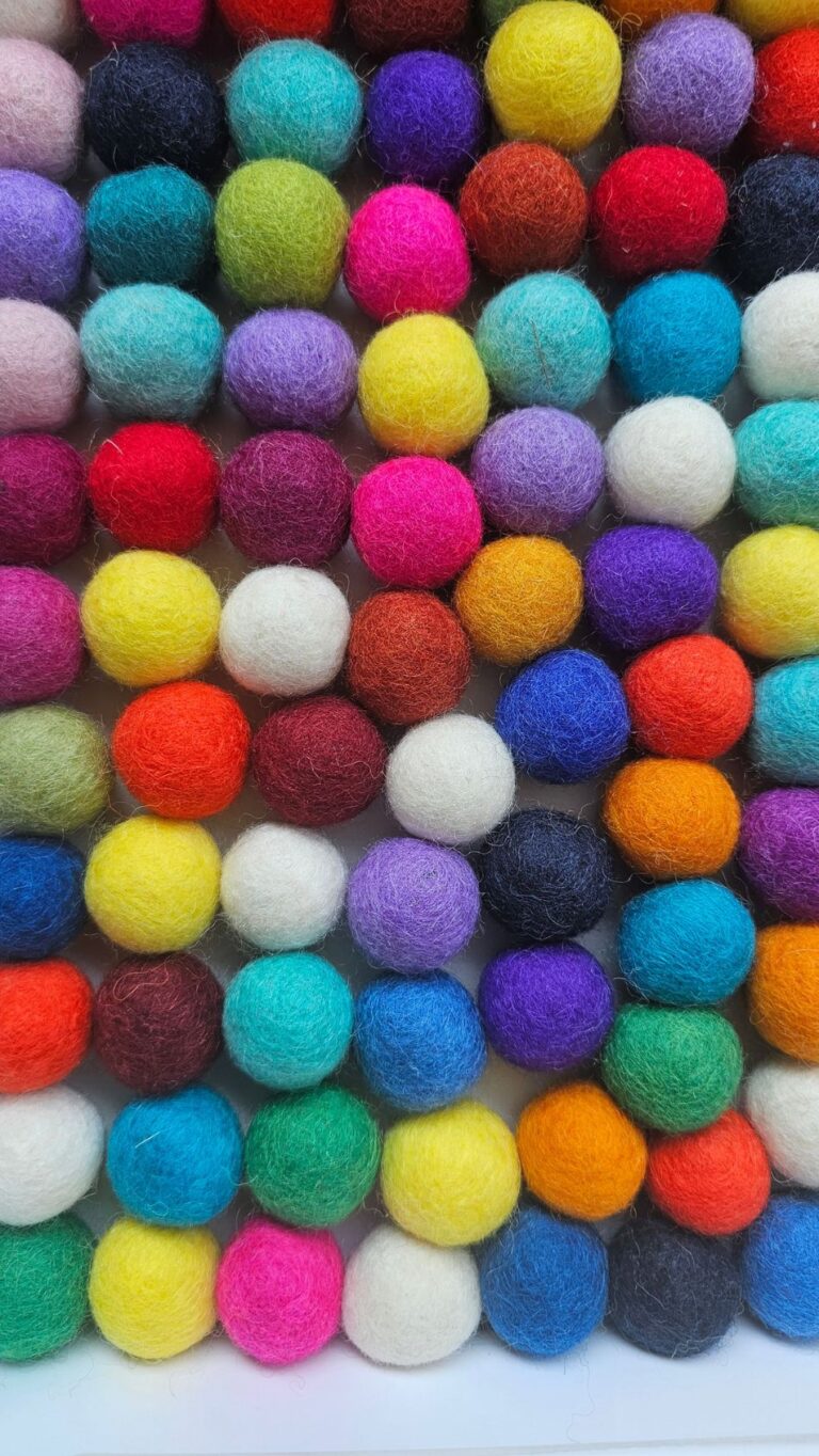 2cm Handmade Felt Ball Craft Pack