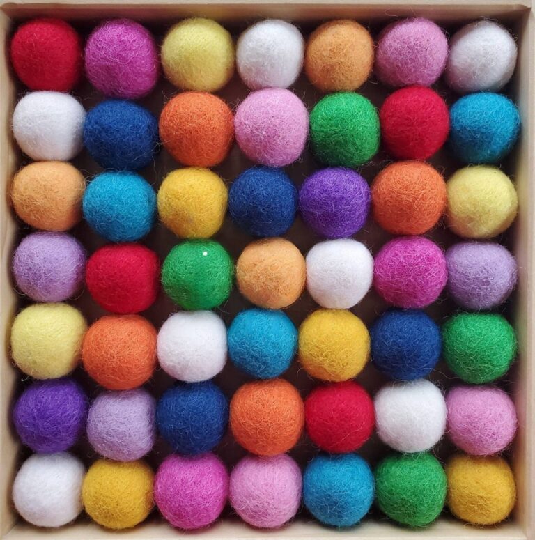 2cm Handmade Felt Ball Craft Pack