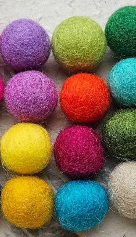 handmade felt balls nepalsse handicrafts