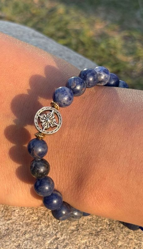 sodalite natural gem stone bracelet with guru bead in hand, handmade products from Nepal
